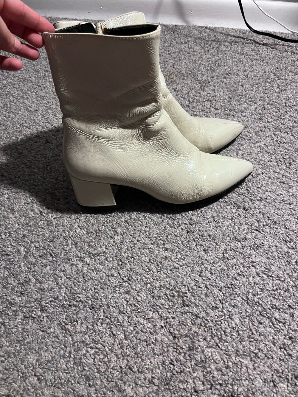 Vagabond leather Women's Pointed Toe Block Heel Ankle Boots - Ivory